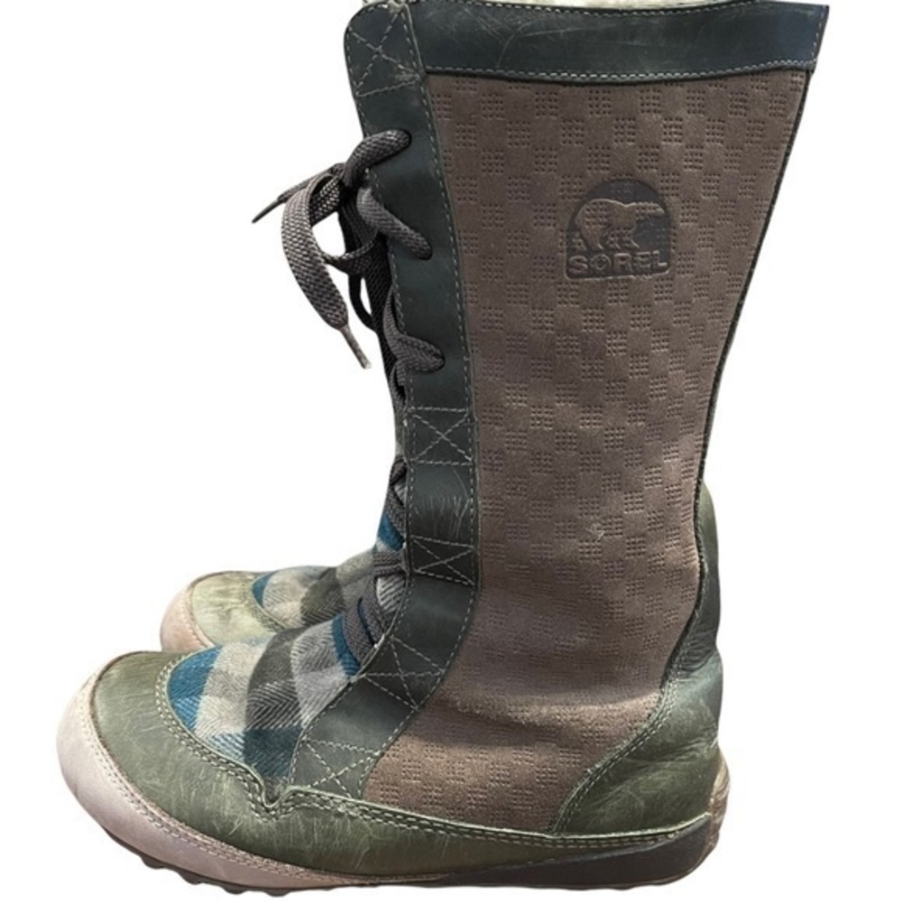 Sorel Lace-up winter boots. Leather and wool size 8